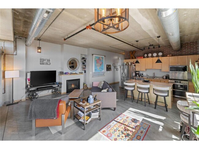 Photo - 710 N 4th St Unidad 300