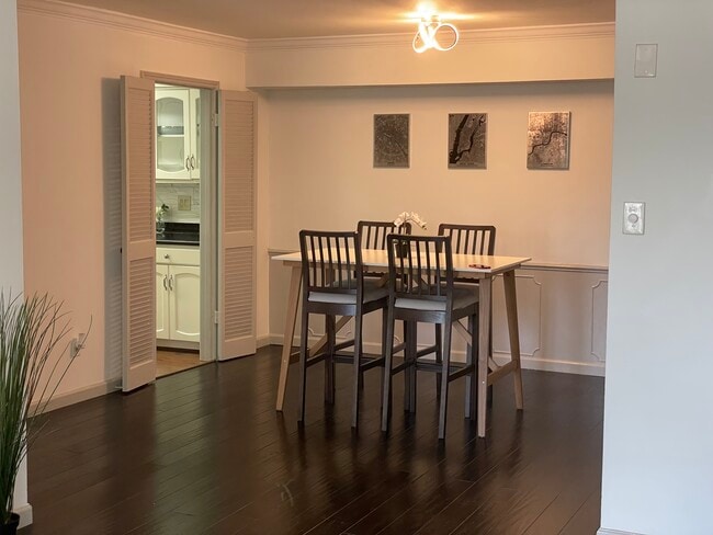 Photo - 361 N Post Oak Ln Unit 341