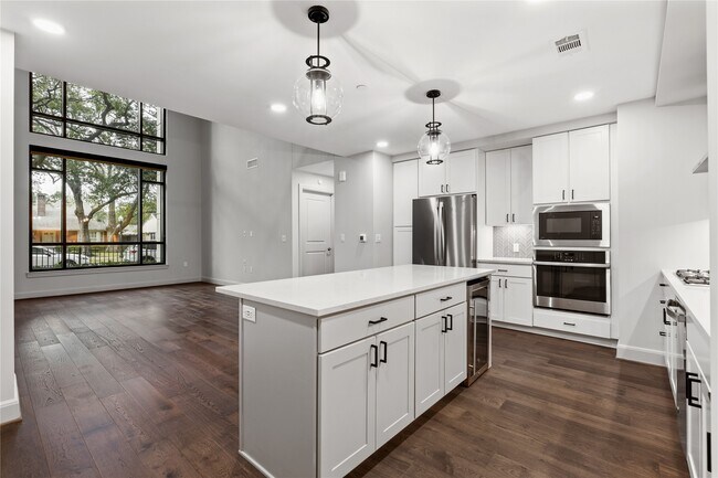 Photo - 2511 Willowick Rd