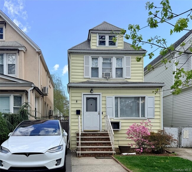 Building Photo - 69-51 Manse St