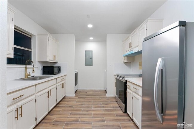 Photo - 14 1st St
