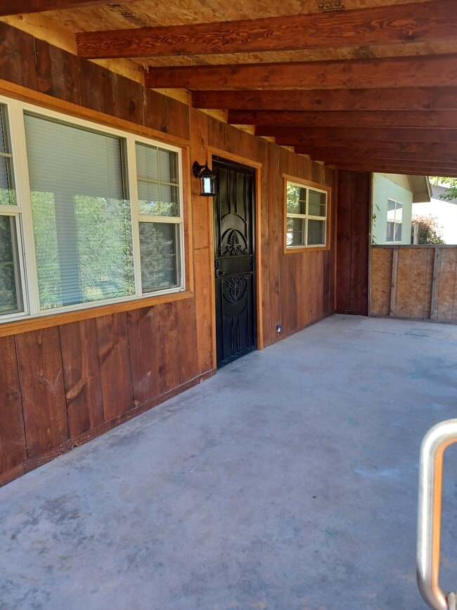 Photo - 129 Circle Dr