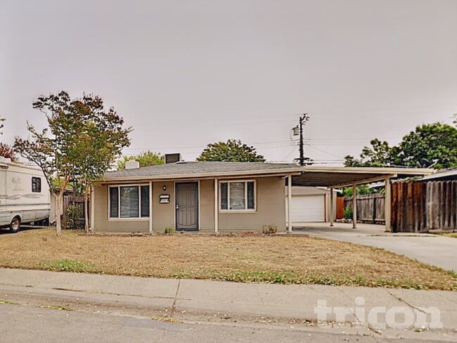 Photo - 5307 Esmeralda St