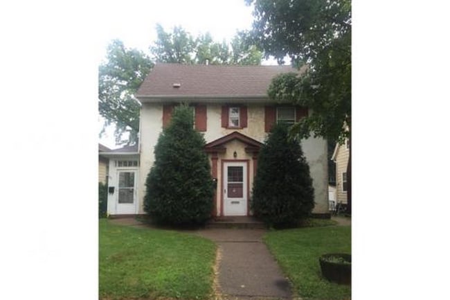 Building Photo - 1849 Saint Clair Ave Unit St Thomas MacGrove Duplex