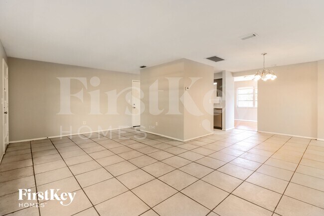 Photo - 2526 13th Ave SW
