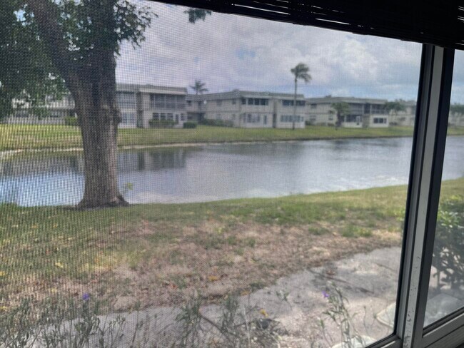 Photo - 385 Monaco Blvd