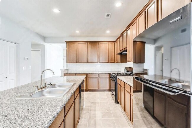 Photo - 1628 Arbor Knot Dr