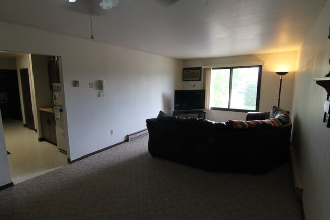 Photo - Manchester Court