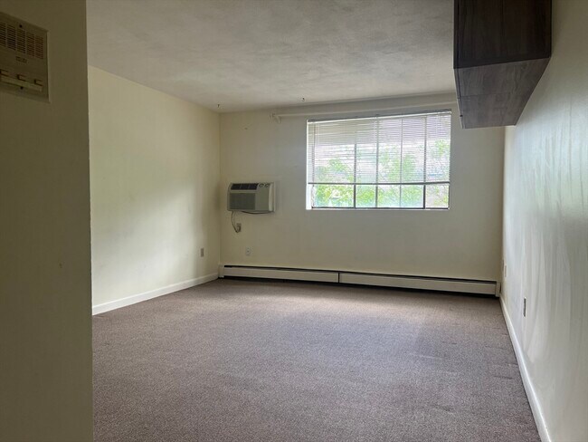 Photo - 900 Governors Dr Unit 22