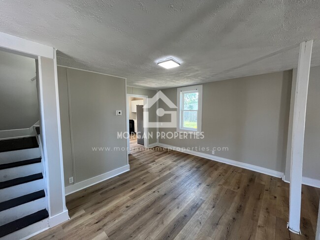 Photo - 537 W Jackson St