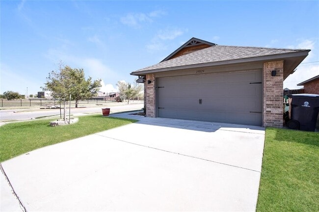 Photo - 19824 Serenade Way