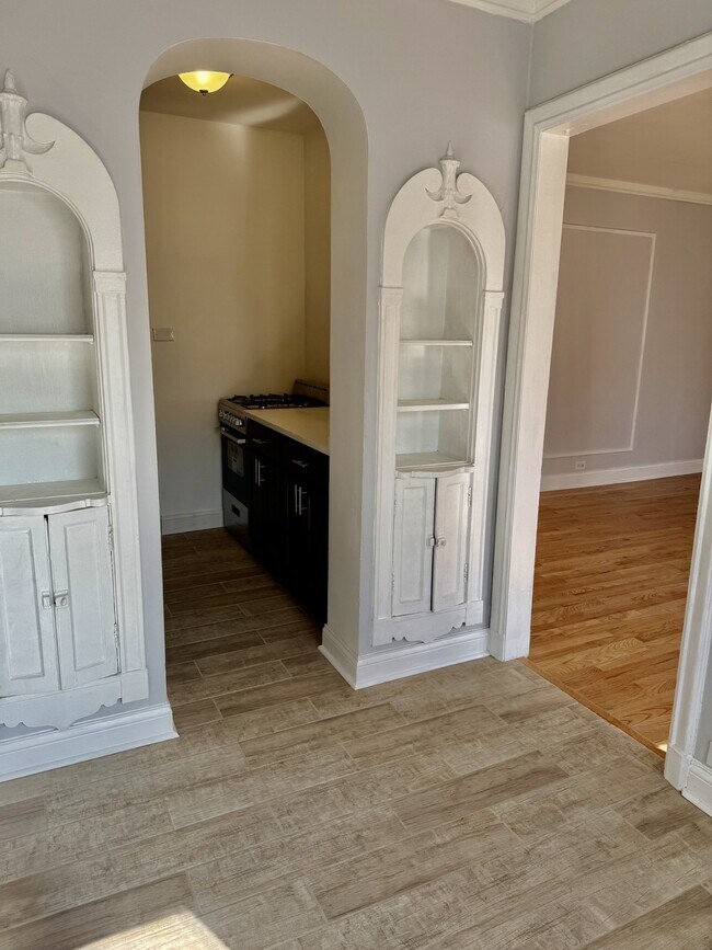 2351 W Wilson Ave Unit 308