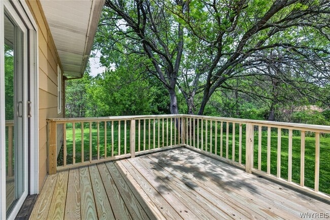 Photo - 5751 Curriers Rd