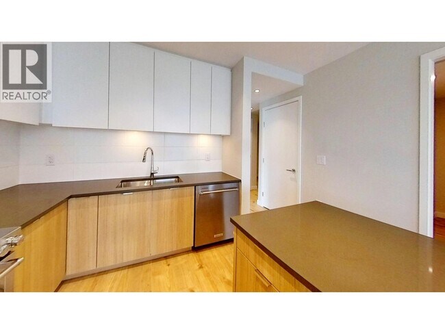 Photo - 3430 E Kent Avenue S Unité 7xx