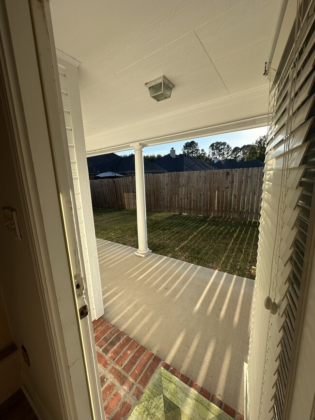 Photo - 9514 Rose Hollow Ln