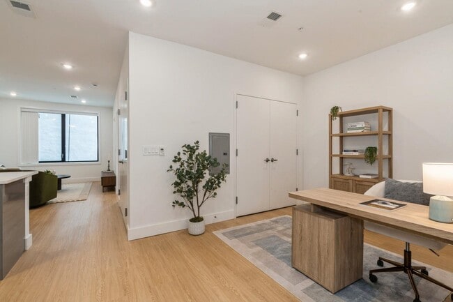 Photo - 30.3 Vroom St Unit 504