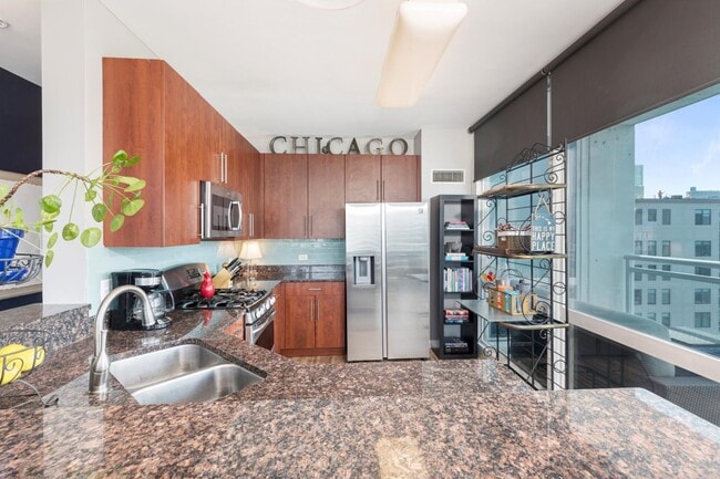 Photo - 932 W Randolph St Unit 54F