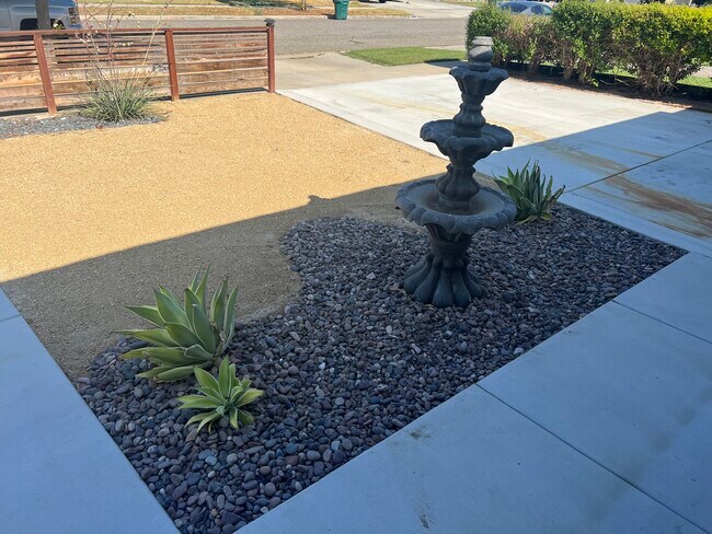 Photo - 6666 Evelyn Pl