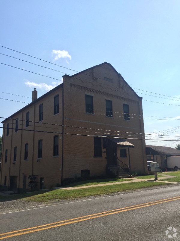 Building Photo - 7621 Noblestown Rd Rental