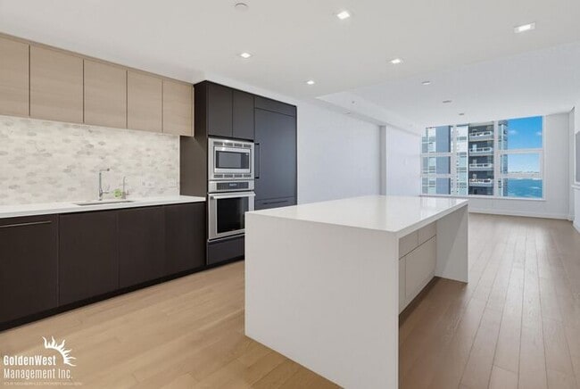 Photo - Modern 2Bdm 2Ba Condo with Stunning Bay Views in Savina Downtown San Diego!