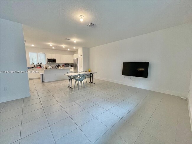 Photo - 4654 NW 83rd Pky