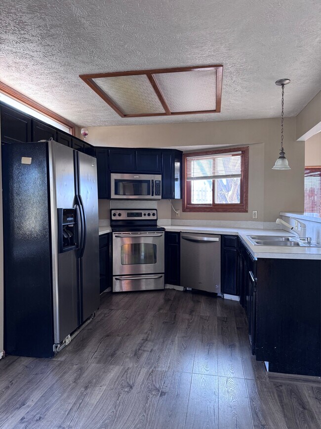 Photo - 7804 S 71st Ave