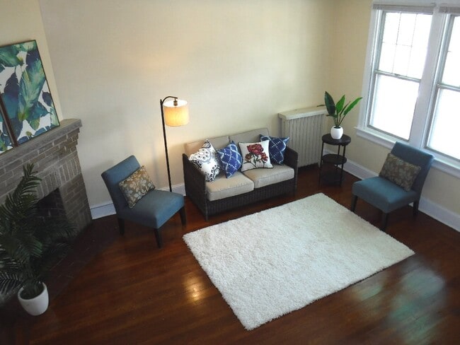 Photo - 1337 Quincy St NW