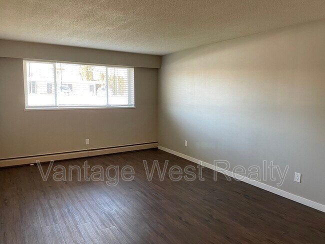 Photo - 235-235 Husch Rd