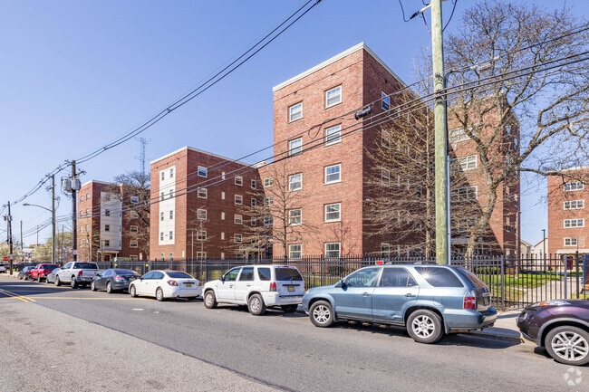 Photo - Oakwood Plaza Revitalization