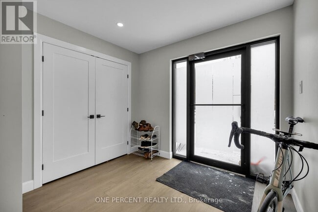 Photo - 6610 Fourth Line Rd