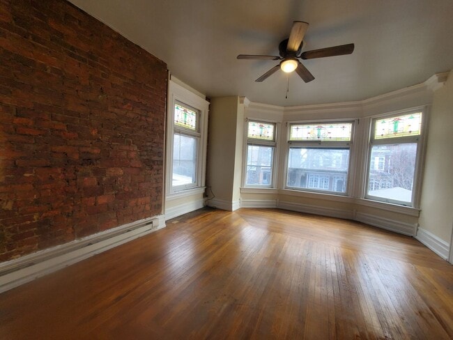 Photo - 1639 W Turner St Unit 2F