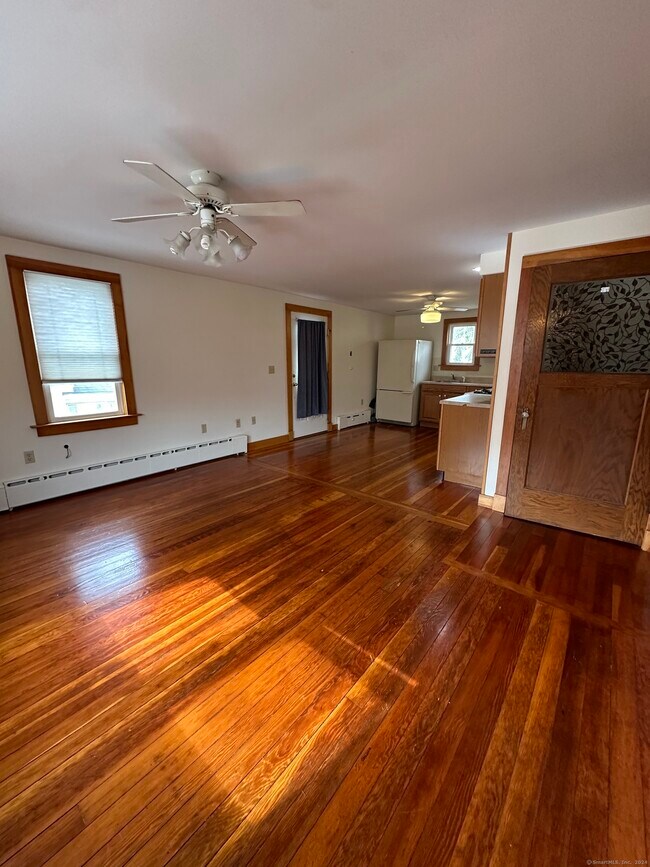 126 Chestnut St Apartment Branford, CT