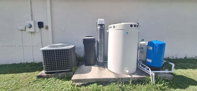 Photo - 743 Grant Blvd