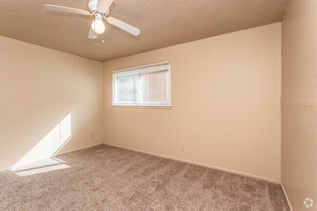 1BR, 1BA - 812SF Bedroom