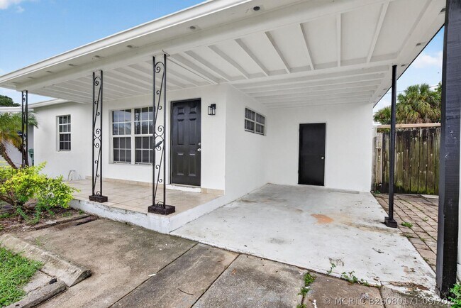410 NW 52nd Ct