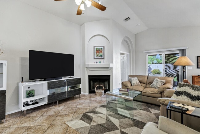 Photo - 144 S Kingston St