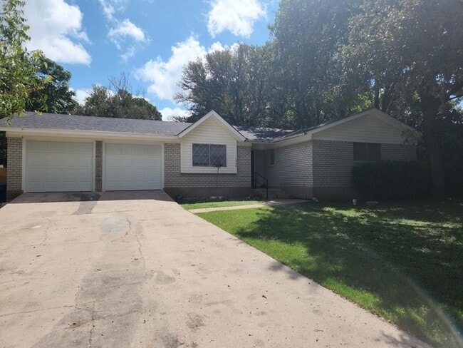 1006 Nancy Beth Dr