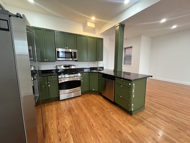 Photo - 5172 S Michigan Ave Unit 2