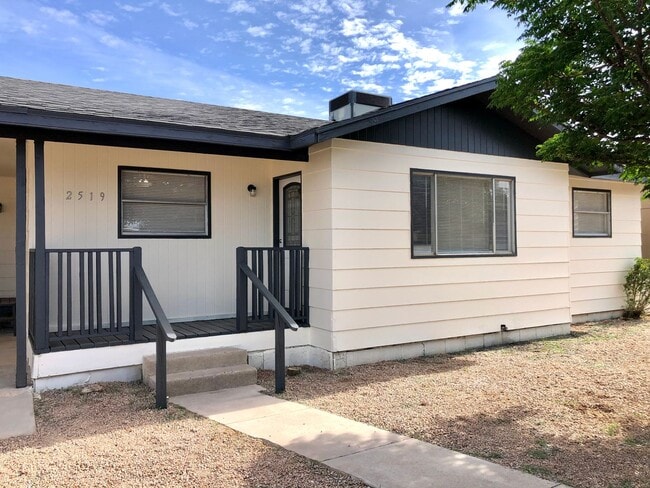 Photo - Cute 3 Bedroom Home on Large Fully Fenced Lot!