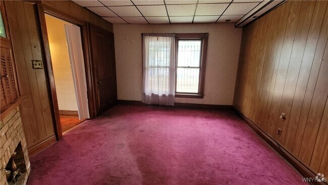 Building Photo - 325 Box Ave Rental