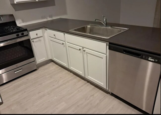 Photo - 3819 Millbrook Wy