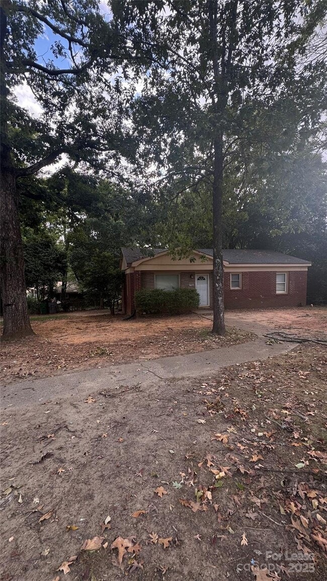 Building Photo - 4934 Galax Dr