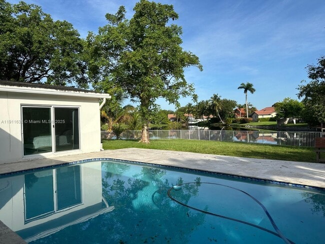 Photo - 10563 NW 4th St