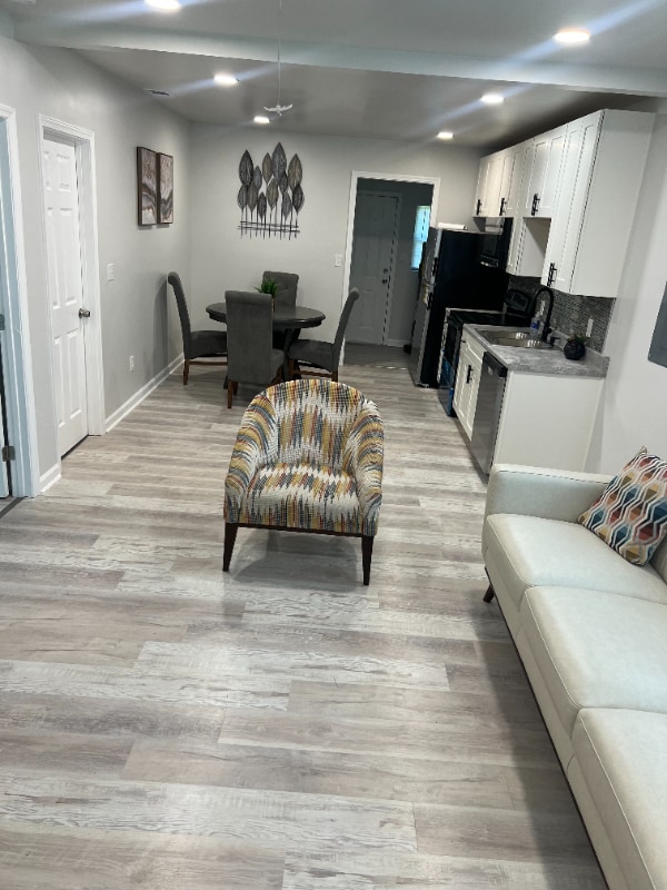 Photo - 3060 Millerfield Rd