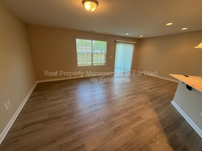 Photo - 3907 Copperfield Ct