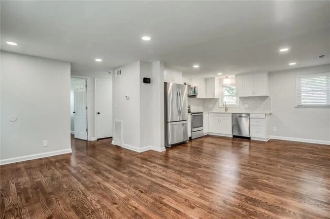 Photo - Lowell Avenue