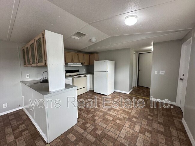 Photo - 7945 Hart Dr