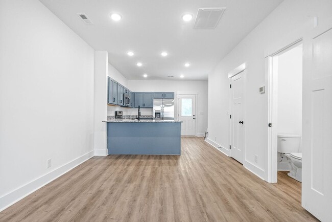 331 Front Rdg Cir