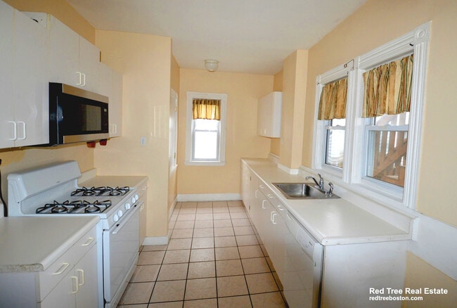 Photo - 3 Washburn Pl Unidad 3