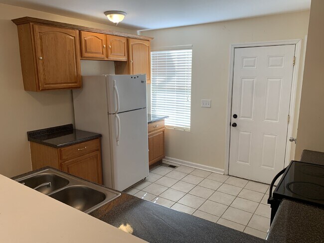 Photo - Charming 3-Bed, 2-Bath Gem in Nashville's ... Apartment